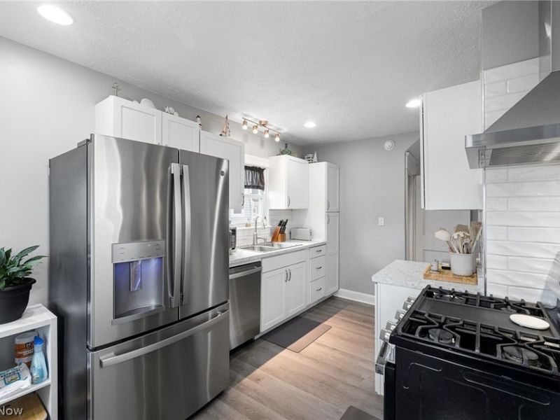 147 Hamilton Street, Elyria, OH 44035 Photo 12