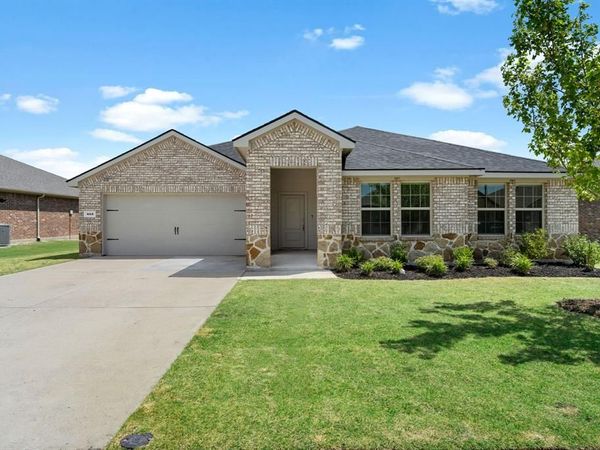 653 Bunker Hill Road, Fate, TX 75189