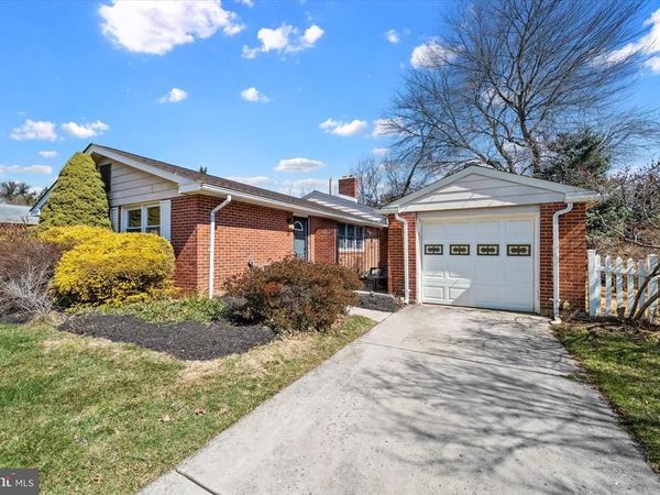2621 STEPHENSON DRIVE, WILMINGTON, DE 19808