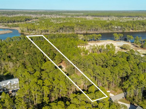 288 Eve Circle, Point Washington, FL 32459