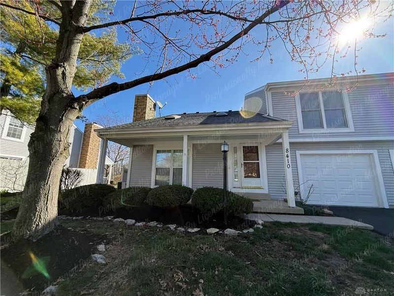 8410 McEwen Road, Washington Township, OH 45458 Photo 2