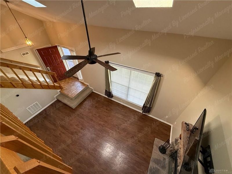 8410 McEwen Road, Washington Township, OH 45458 Photo 8