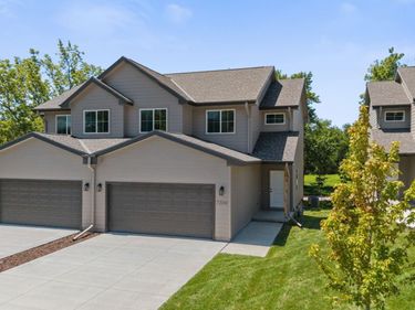 7106 N 79th Court, Omaha, NE 68122