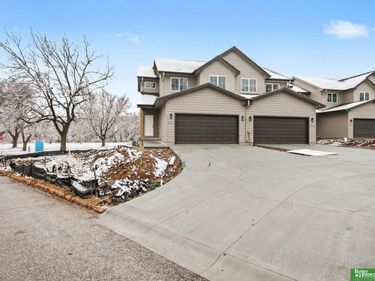 7102 N 79th Court , Omaha, NE 68122