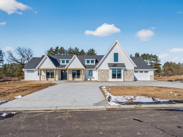 18071 Urbank Street NE, Ham Lake, MN 55304