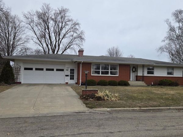 102 Thill Drive E, Rose Creek, MN 55970