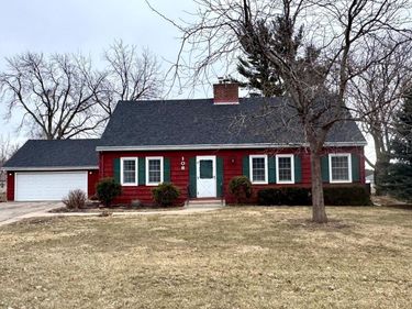 108 N Park Lane, Le Sueur, MN 56058