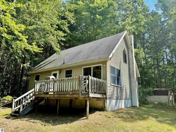 16121 130th Avenue, Leroy, MI 49655