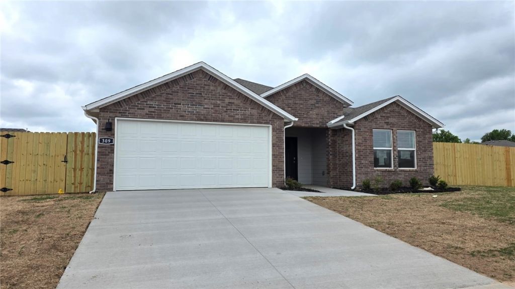 309 Ratliff Avenue, Pea Ridge, AR 72751 Main Photo