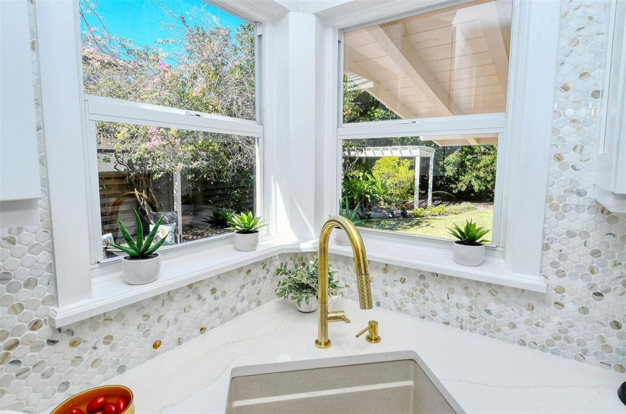 1747 Waldemere Street, Sarasota, FL 34239 Photo