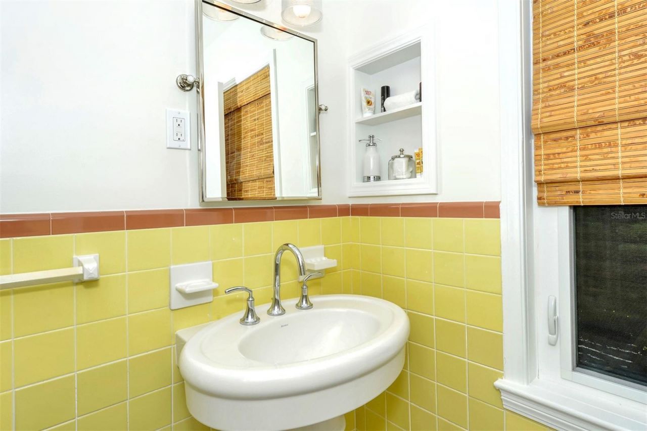 1747 Waldemere Street, Sarasota, FL 34239 Photo