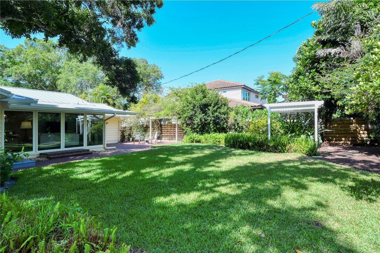 1747 Waldemere Street, Sarasota, FL 34239 Photo
