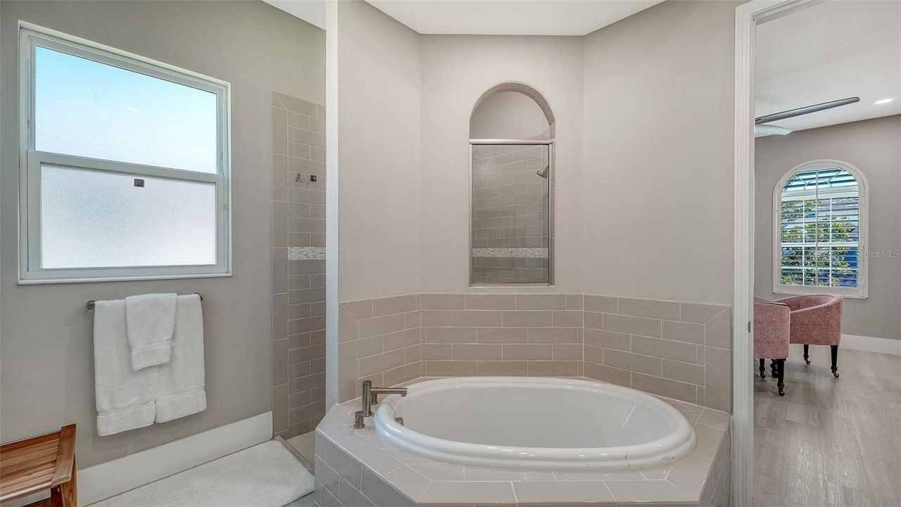 6220 Signature Pointe Lane, Bradenton, FL 34210 Photo