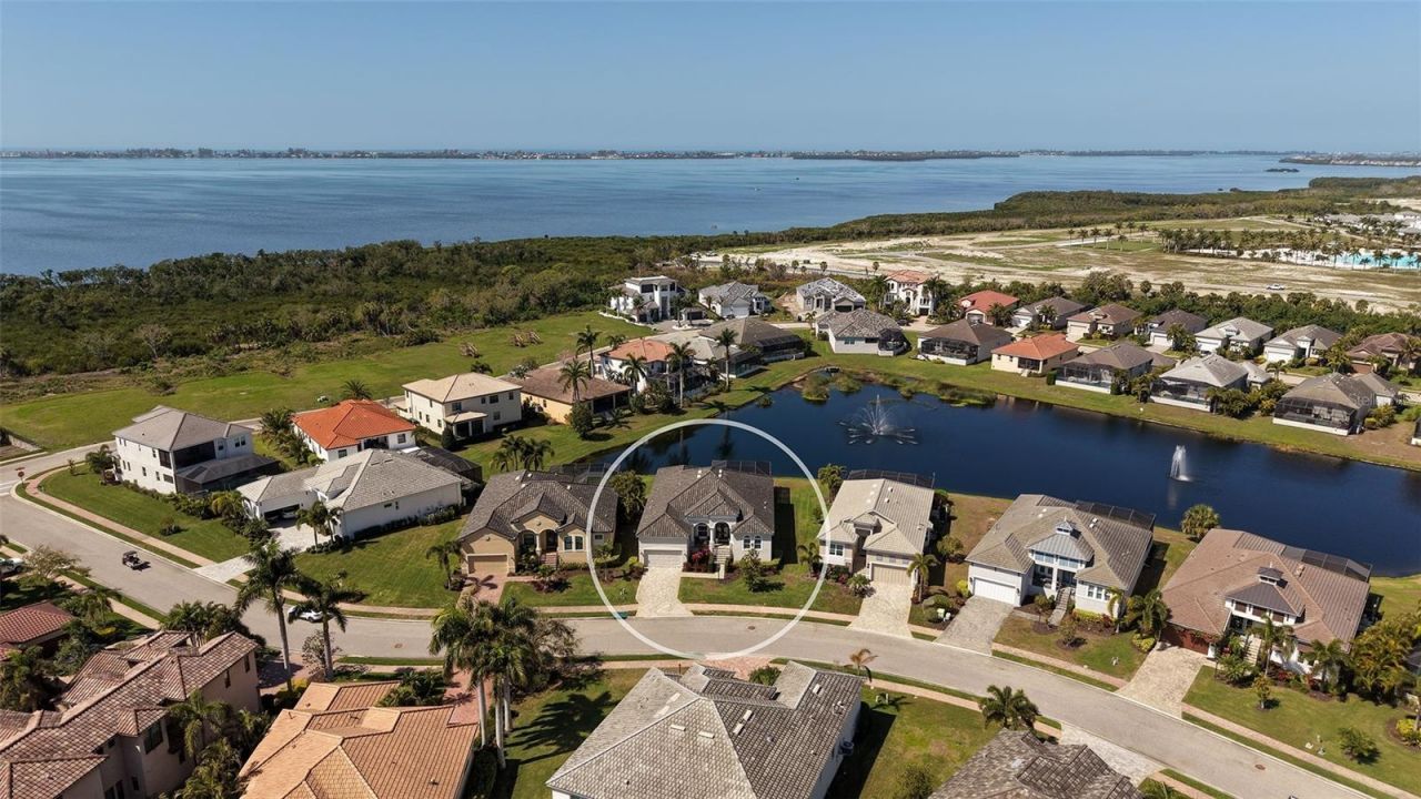 6220 Signature Pointe Lane, Bradenton, FL 34210 Photo