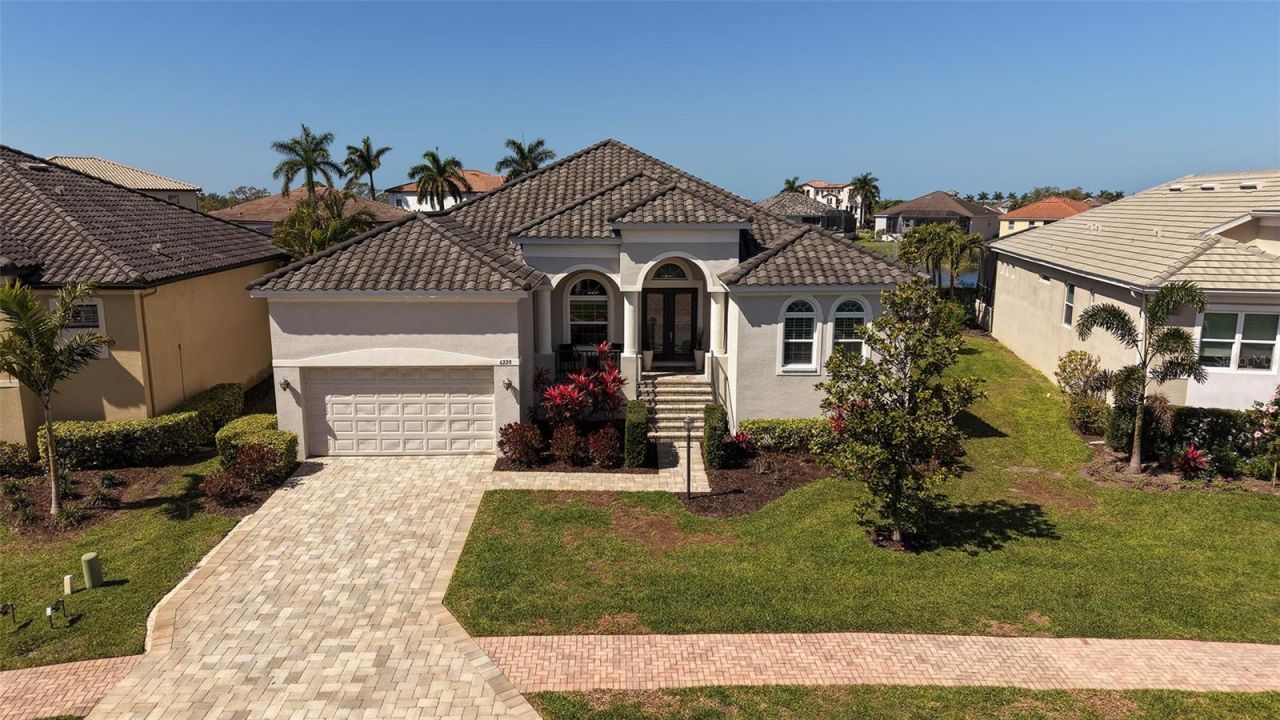 6220 Signature Pointe Lane, Bradenton, FL 34210 Photo