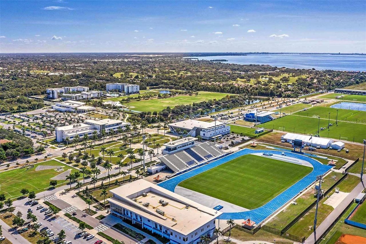 6220 Signature Pointe Lane, Bradenton, FL 34210 Photo