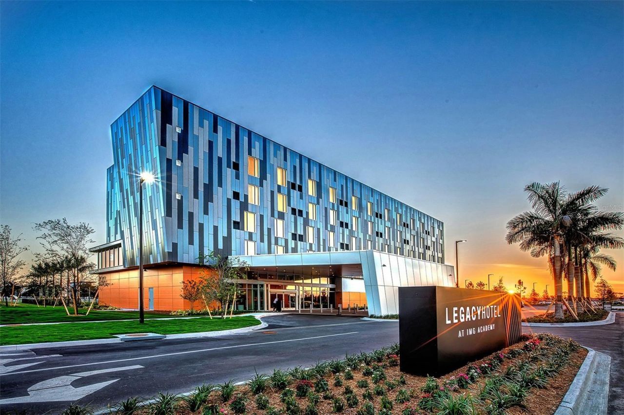 6220 Signature Pointe Lane, Bradenton, FL 34210 Photo