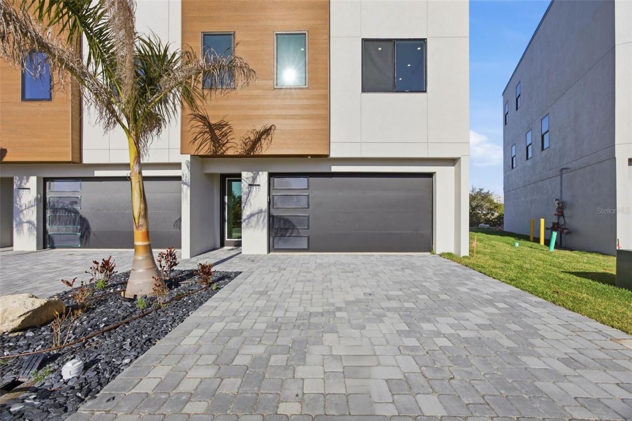 5956 Aqua Reserve Boulevard, New Port Richey, FL 34652 Photo