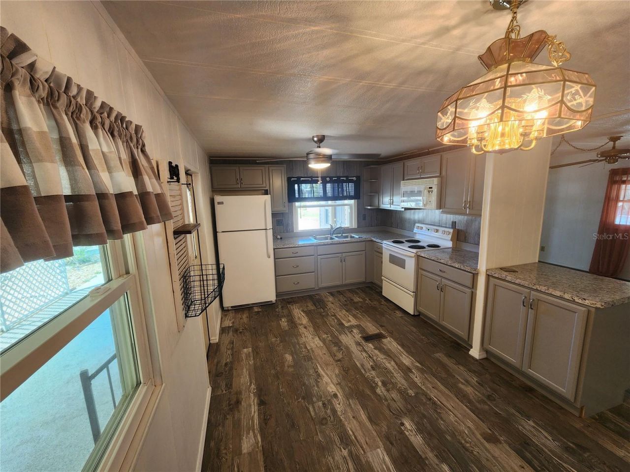 808 53rd Avenue E, Unit 191, Bradenton, FL 34203 Photo