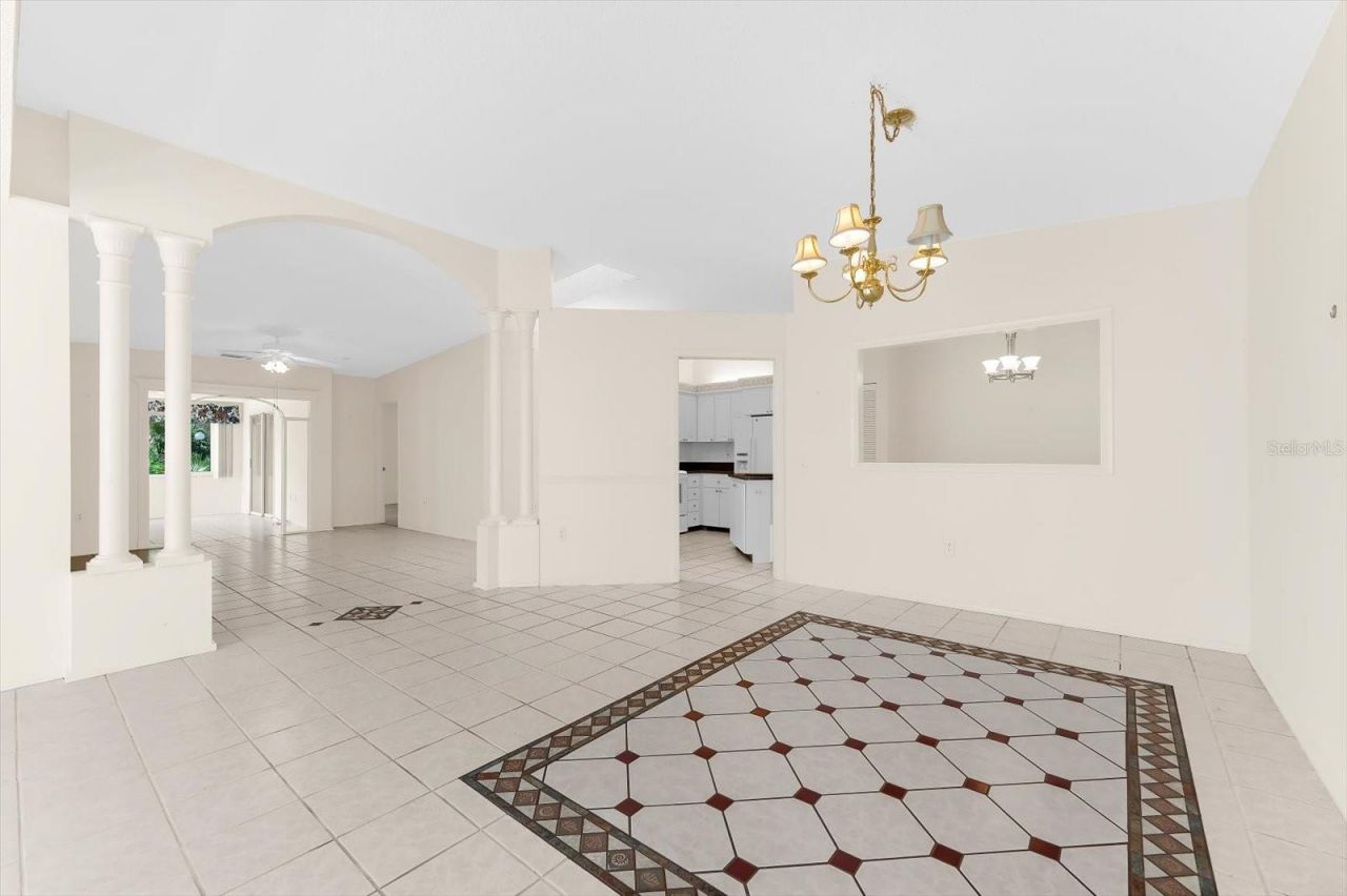 5608 Garden Lakes Drive, Bradenton, FL 34203 Photo