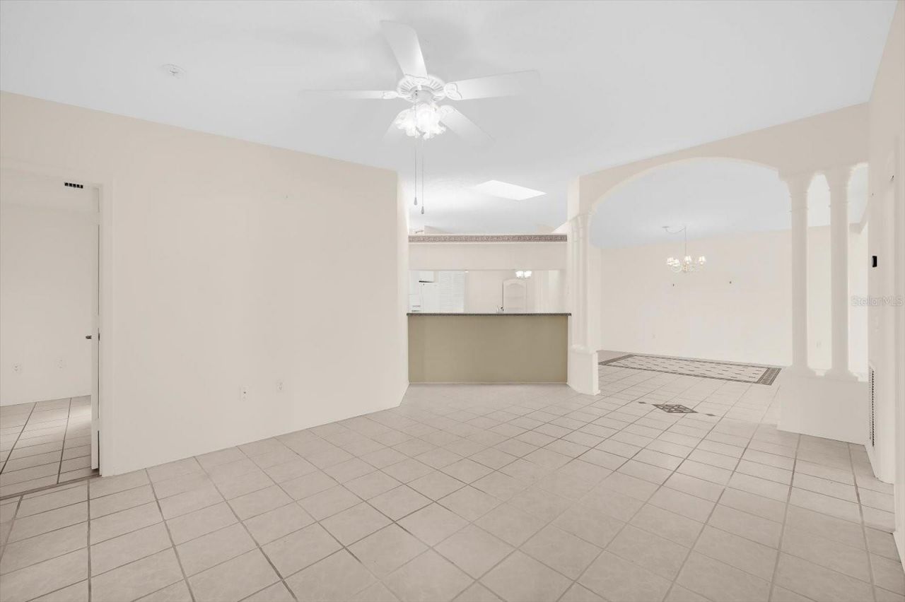 5608 Garden Lakes Drive, Bradenton, FL 34203 Photo