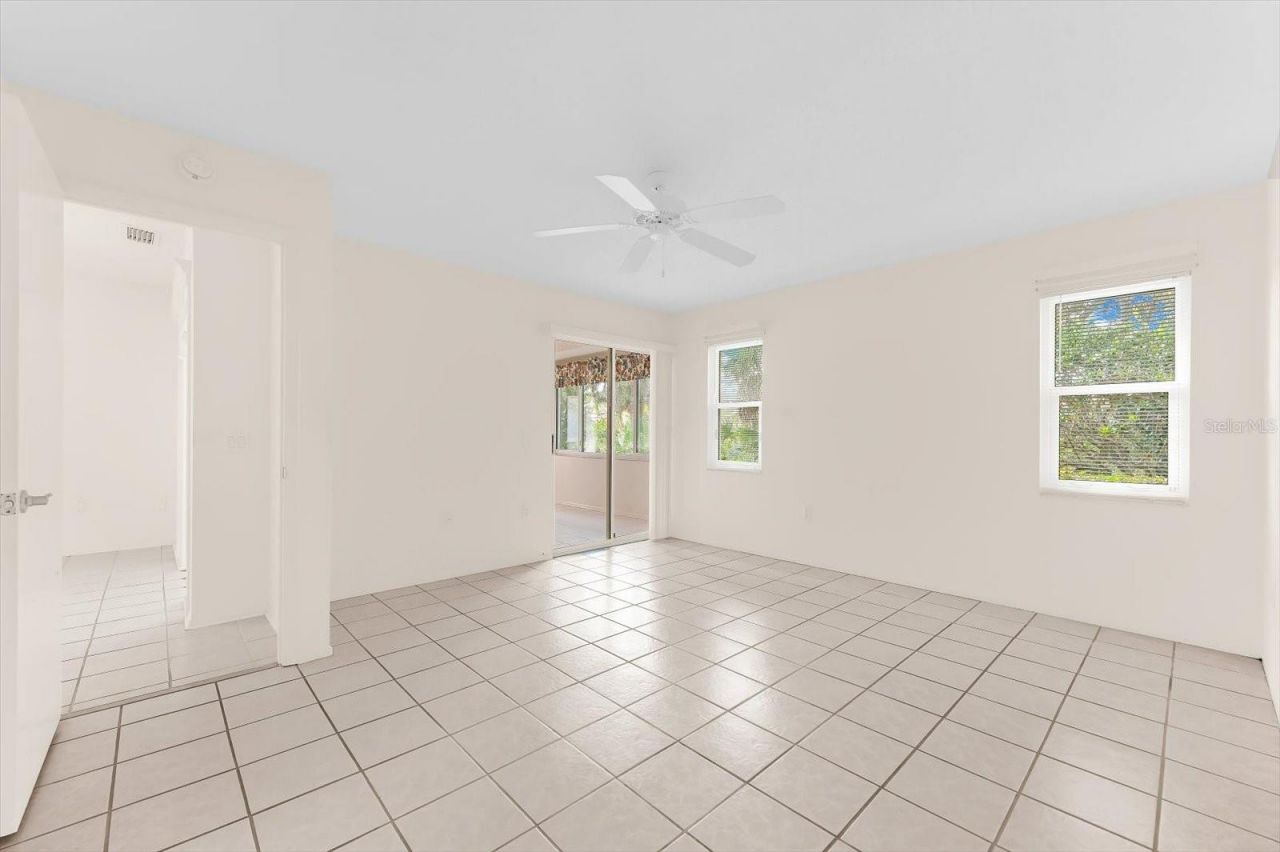 5608 Garden Lakes Drive, Bradenton, FL 34203 Photo