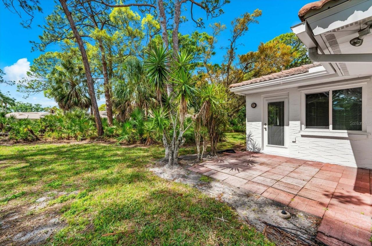 5608 Garden Lakes Drive, Bradenton, FL 34203 Photo