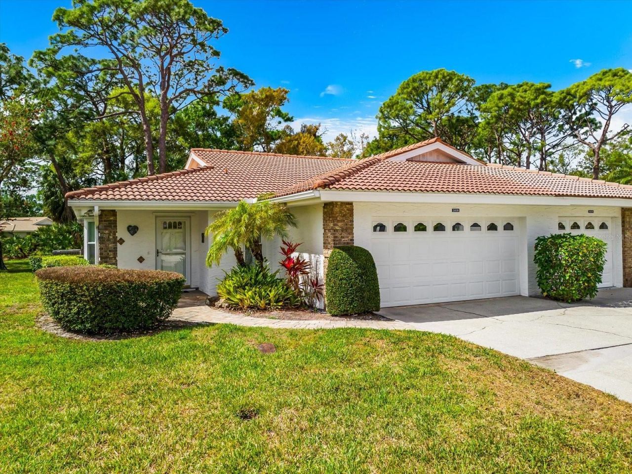 5608 Garden Lakes Drive, Bradenton, FL 34203 Photo
