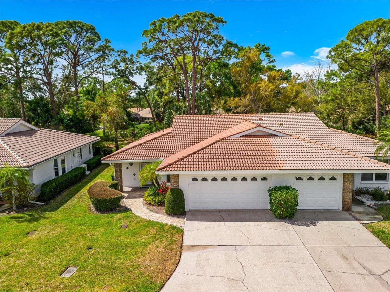 5608 Garden Lakes Drive, Bradenton, FL 34203 Photo