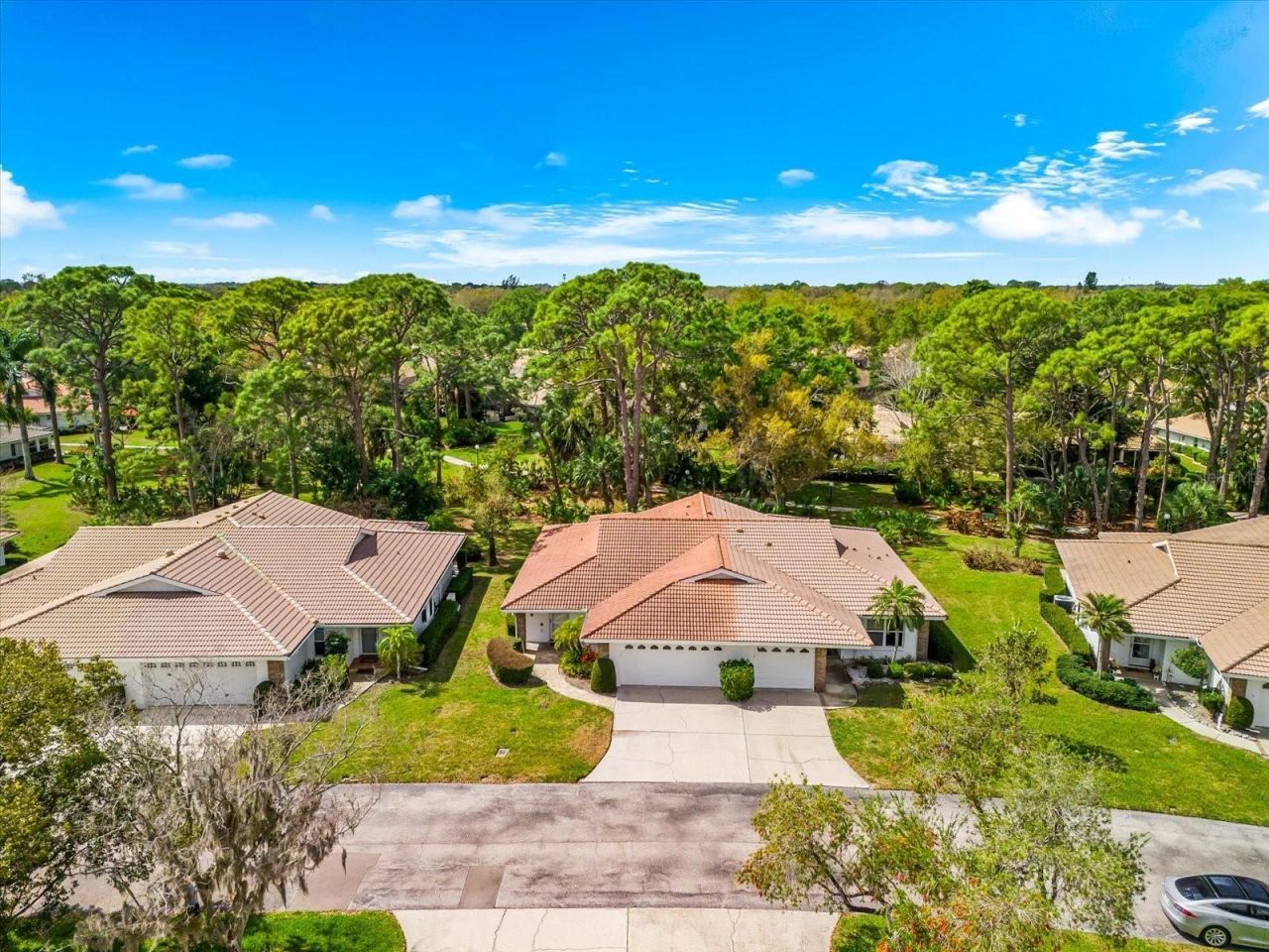 5608 Garden Lakes Drive, Bradenton, FL 34203 Photo