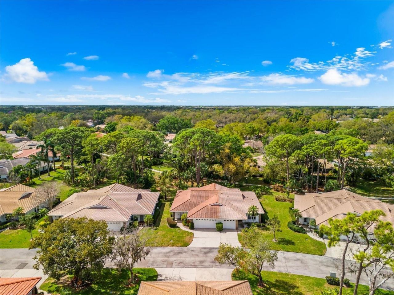 5608 Garden Lakes Drive, Bradenton, FL 34203 Photo