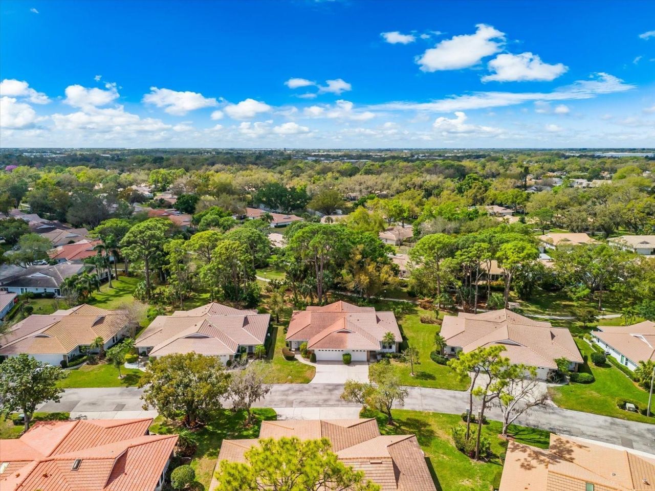 5608 Garden Lakes Drive, Bradenton, FL 34203 Photo