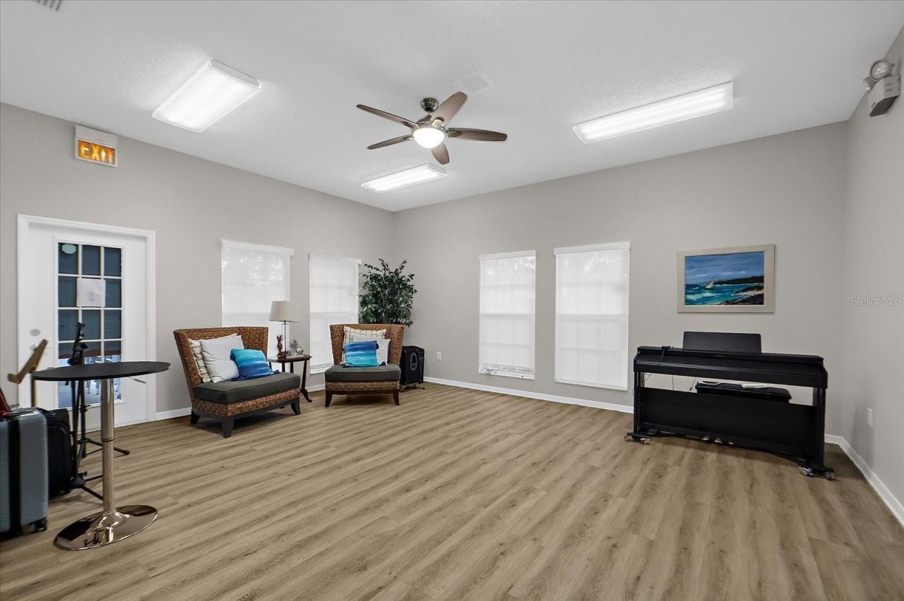 5608 Garden Lakes Drive, Bradenton, FL 34203 Photo