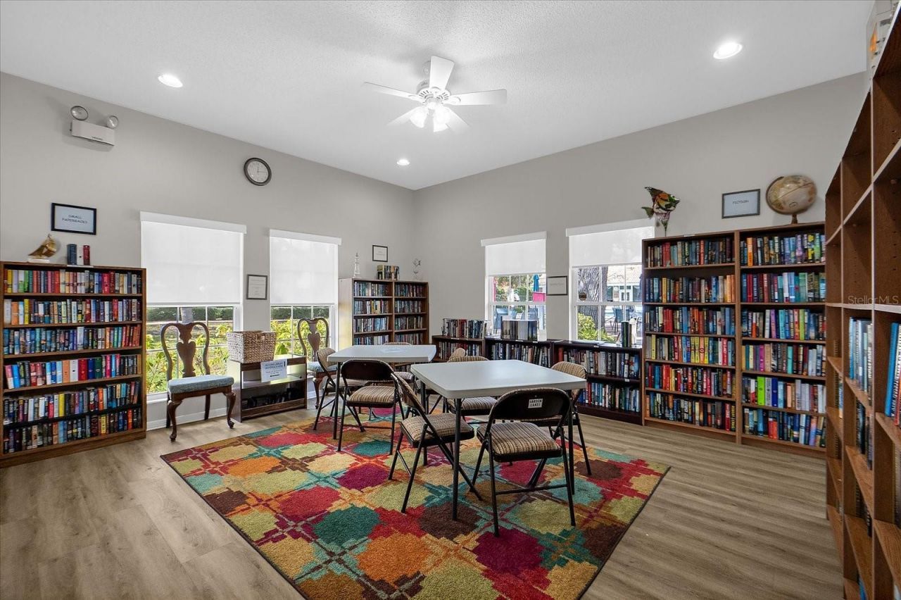 5608 Garden Lakes Drive, Bradenton, FL 34203 Photo