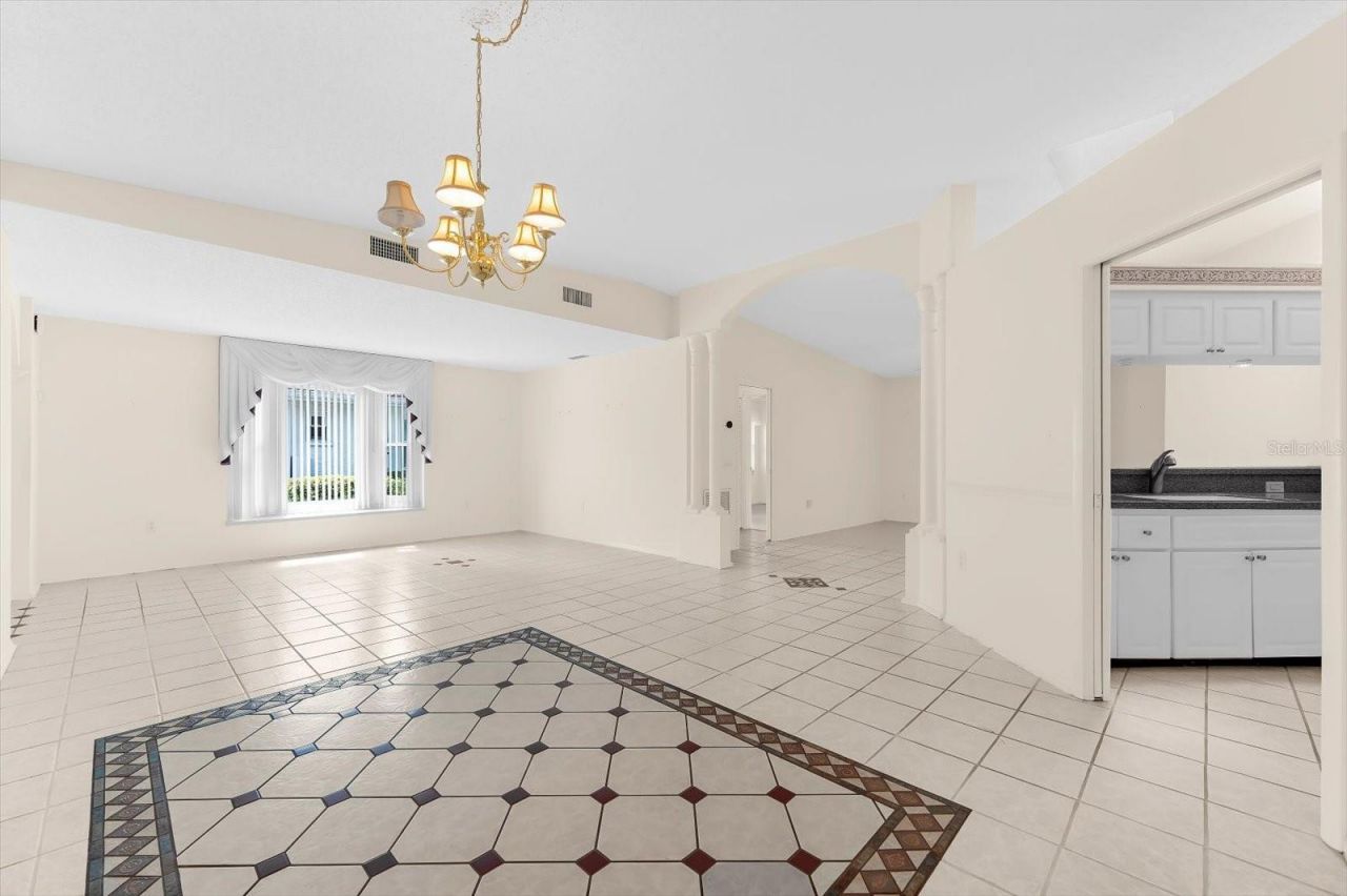 5608 Garden Lakes Drive, Bradenton, FL 34203 Photo