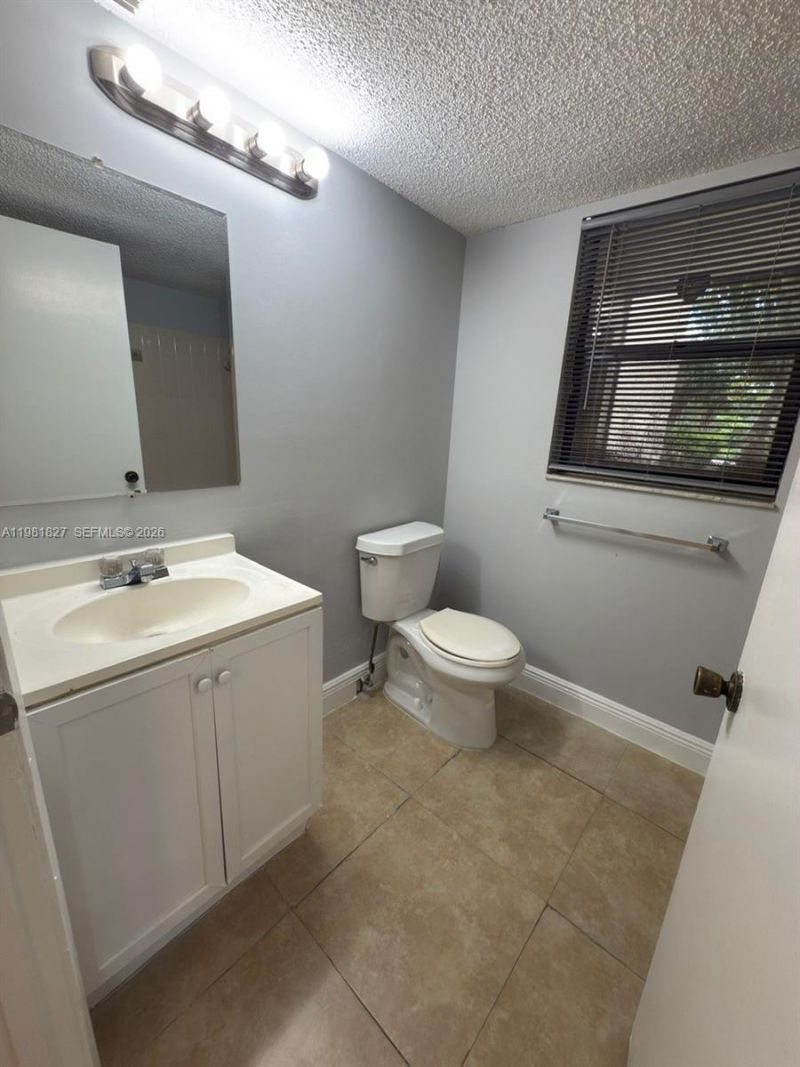 4521 W Mcnab Rd , Unit 11, Pompano Beach, FL 33069 Photo