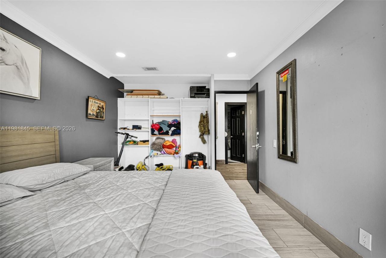 900 Crystal Lake Dr, Unit 2B, Deerfield Beach, FL 33064 Photo