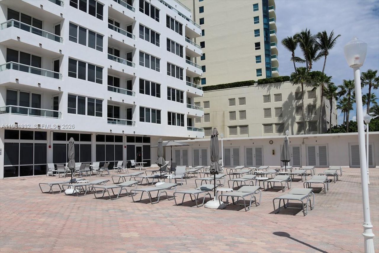 5005 Collins Ave , Unit 518, Miami Beach, FL 33140 Photo