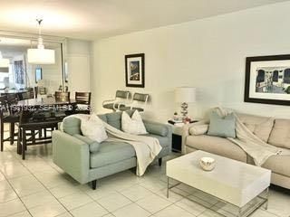 5005 Collins Ave , Unit 518, Miami Beach, FL 33140 Photo