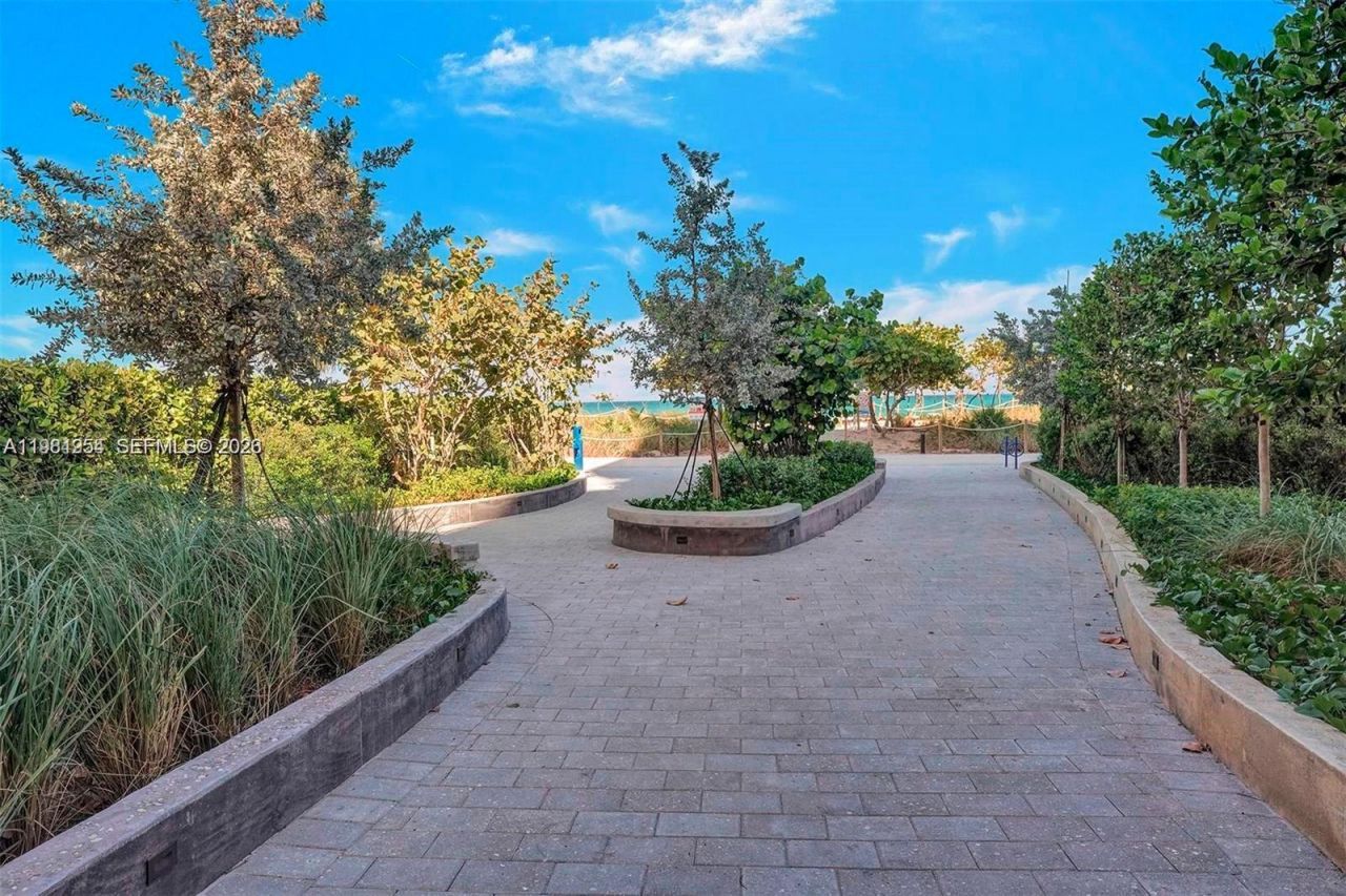 8911 Collins Ave , Unit 703, Surfside, FL 33154 Photo