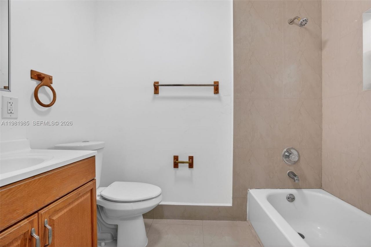 6761 SW 13th Ter, Unit 1, Miami, FL 33144 Photo