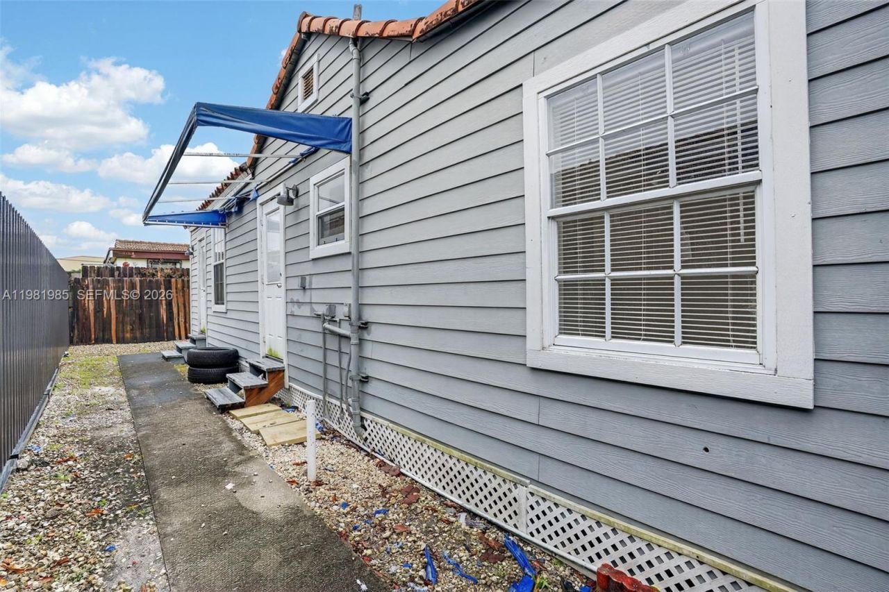 6761 SW 13th Ter, Unit 1, Miami, FL 33144 Photo