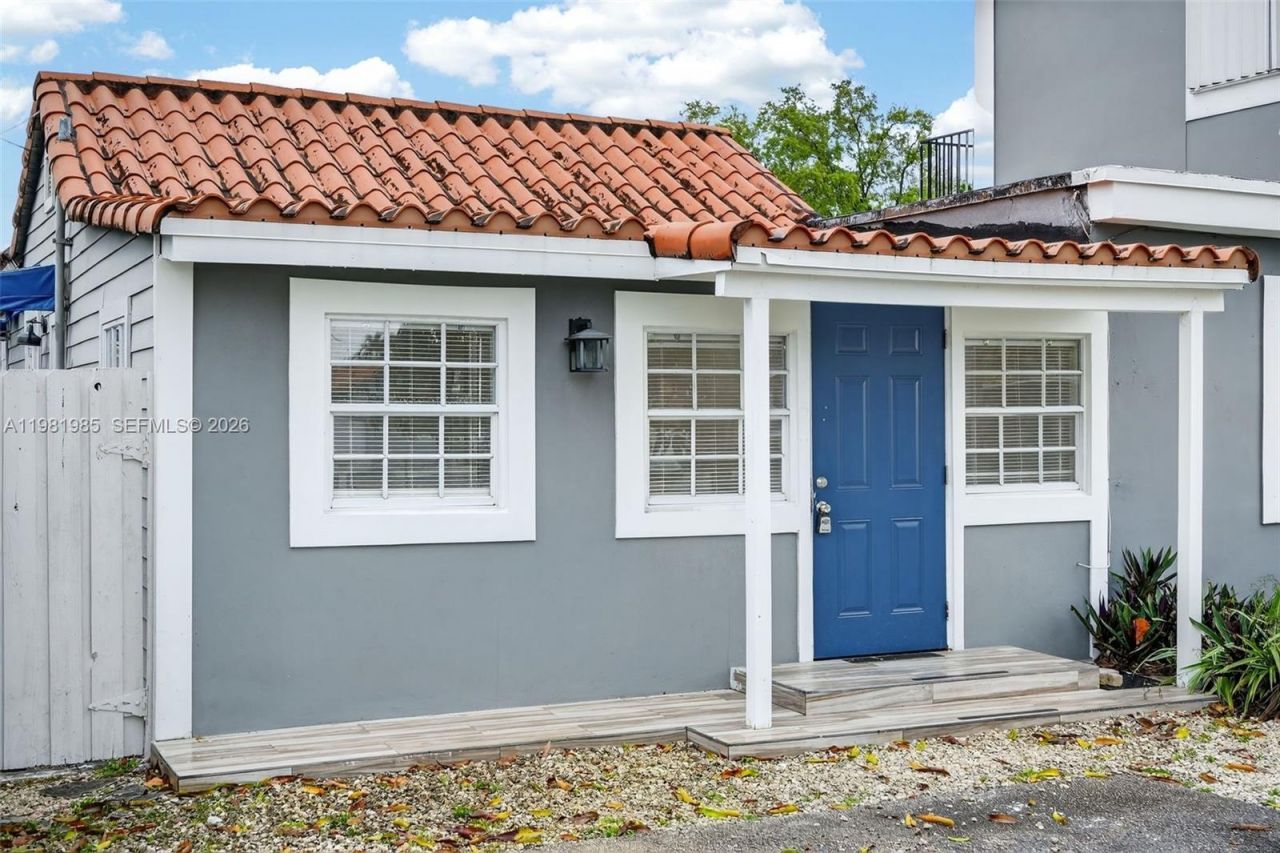 6761 SW 13th Ter, Unit 1, Miami, FL 33144 Photo