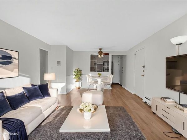 A1 Colonial Dr, Unit 10, Andover, MA 01810