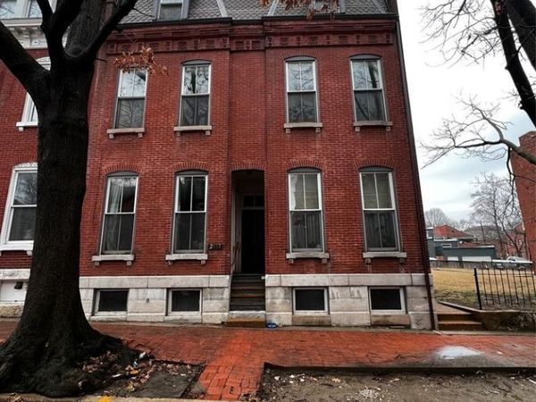 2317 S 10th Street , St Louis, MO 63104