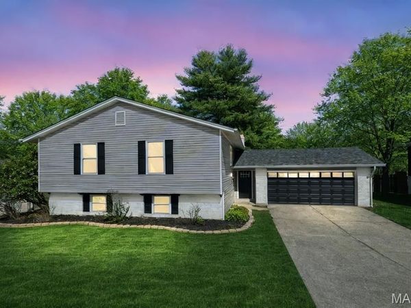 242 Berlekamp Drive, St Charles, MO 63303