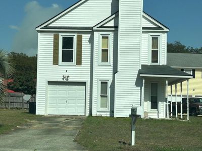 2 Manor Boulevard, Hanahan, SC 29410