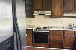 2 Manor Boulevard photo 4