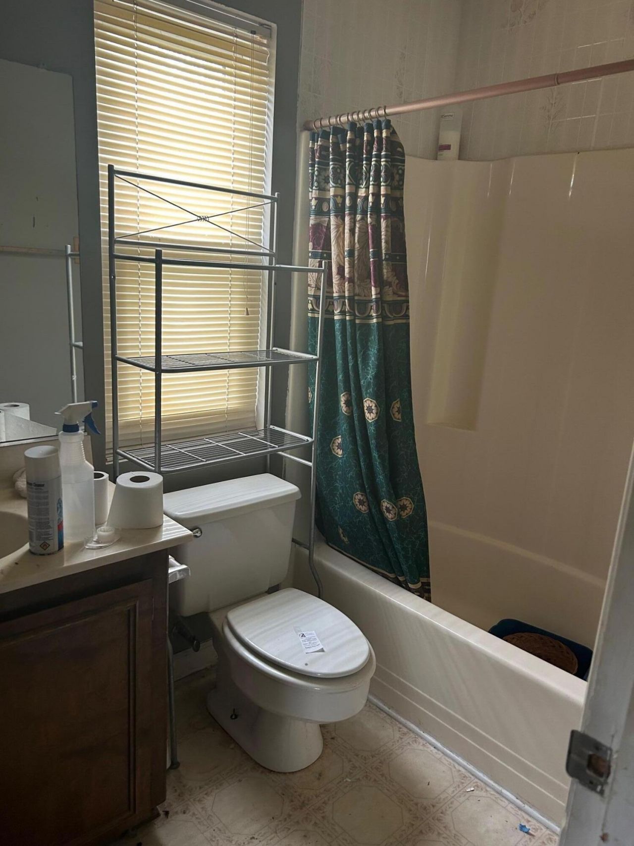 2 Manor Boulevard Photo 7