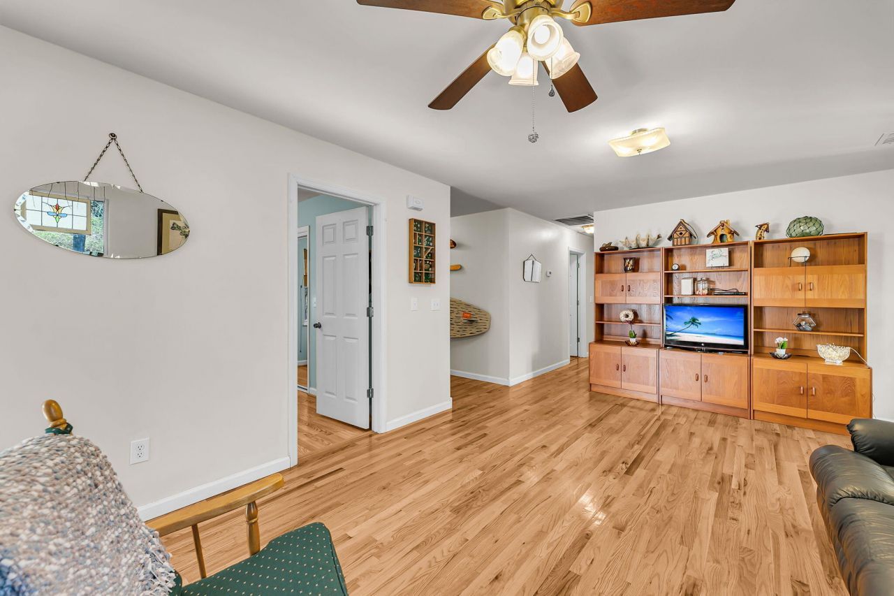 1014 Benton Bnd Road Photo 8